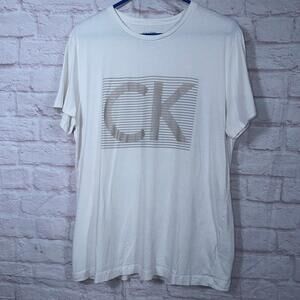 Calvin Klein Men's XL White Graphic T-Shirt